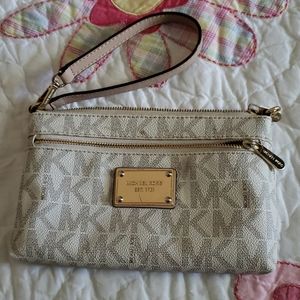 Michael Kors Wristlet